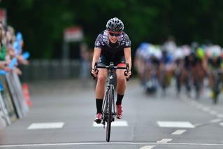 Stage 2: The winner in the fans' hearts, Tayler Wiles (USA, Velocio-SRAM), led off course when in the lead with 4 km to go